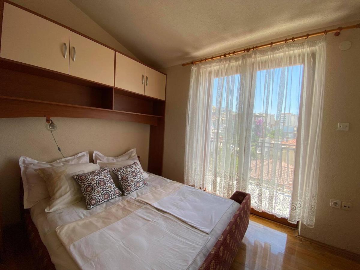 Apartment House Josip *