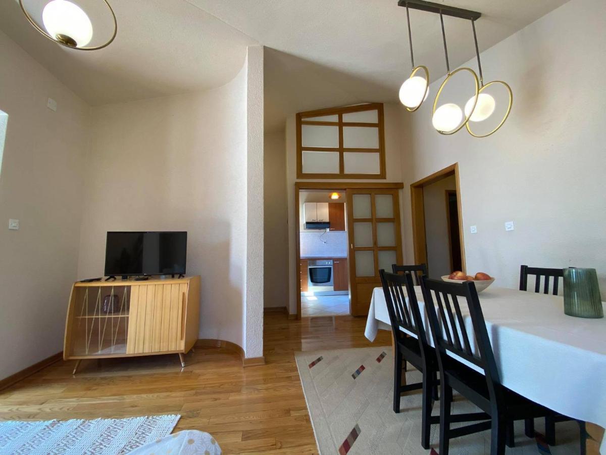 Apartment House Josip Makarska