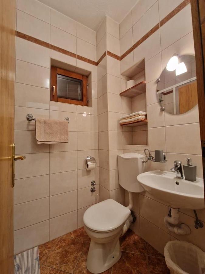 Apartment House Josip *