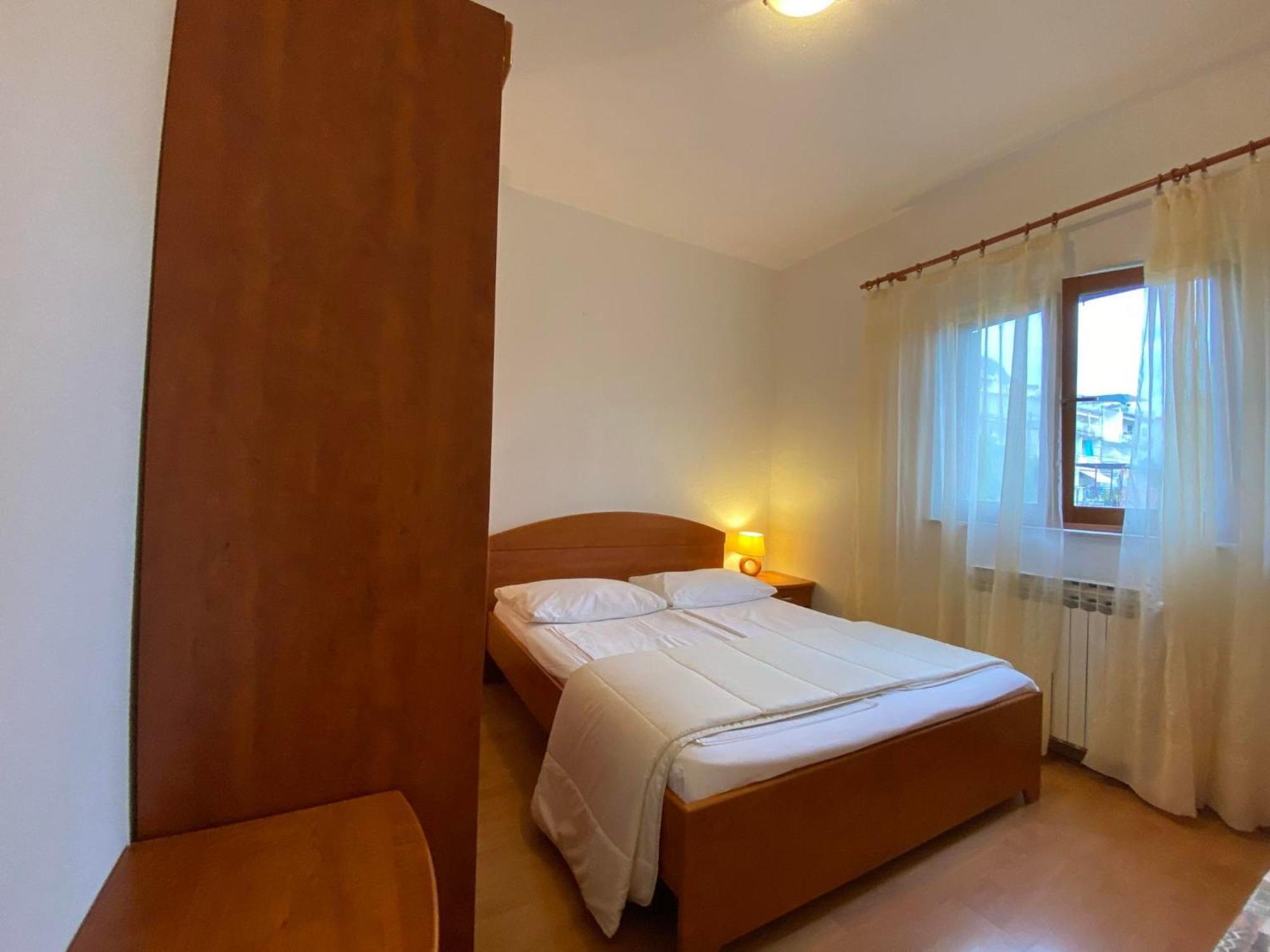 Apartment House Josip *