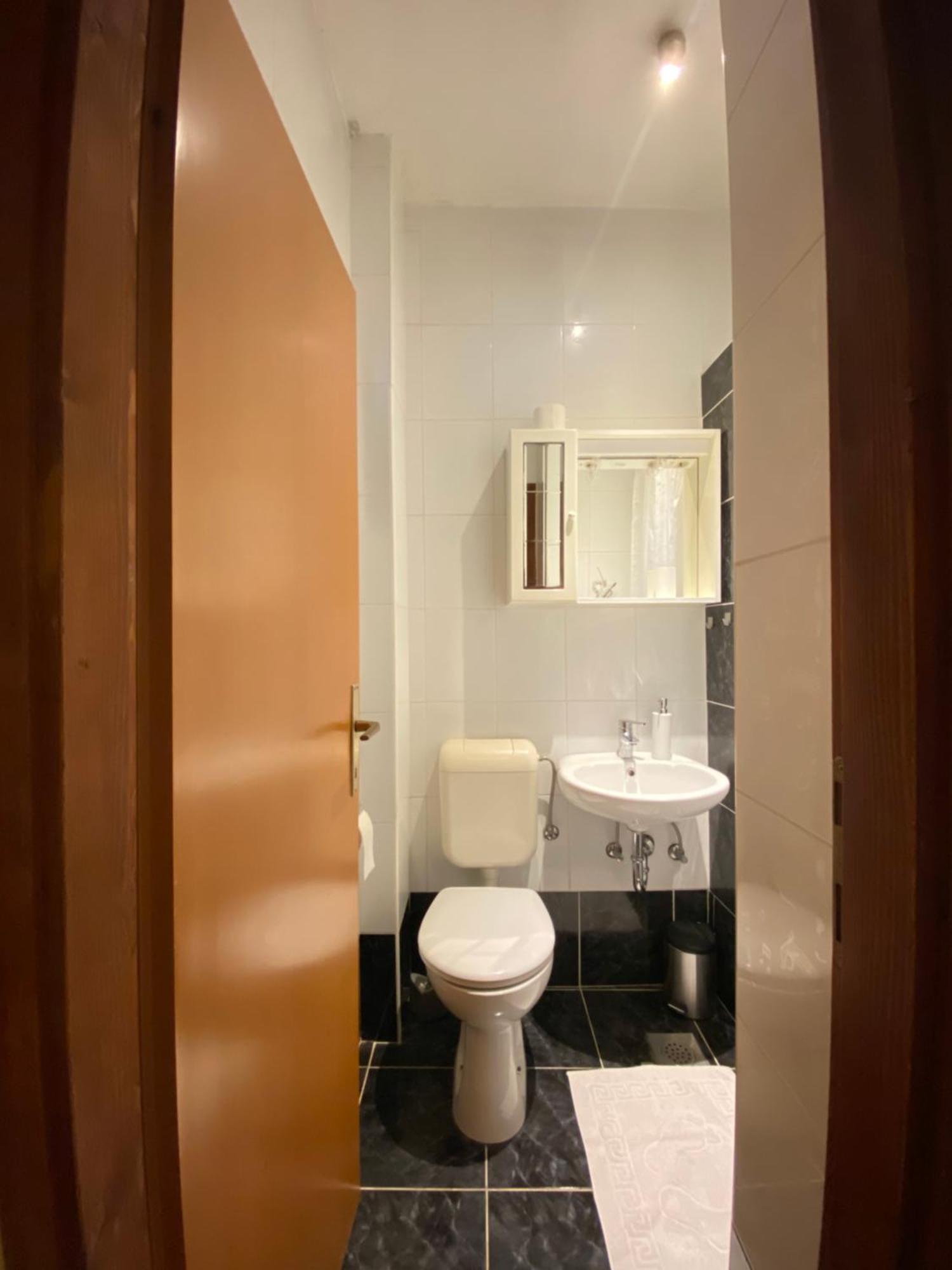 Apartment House Josip *